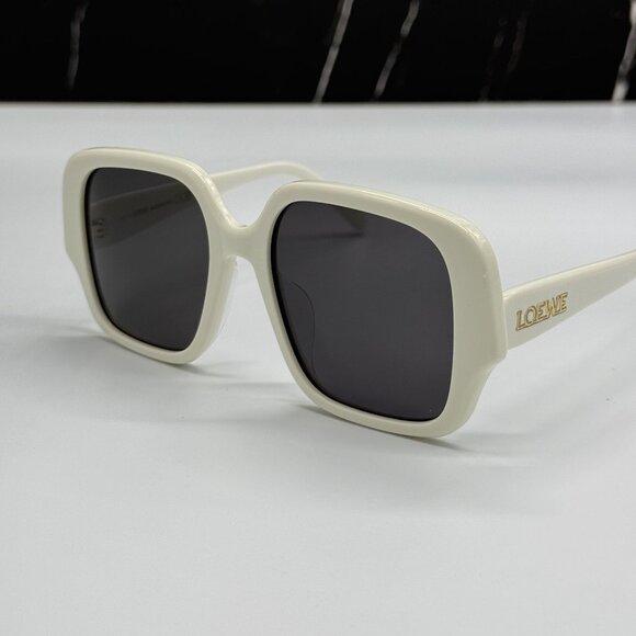 NEW LOEWE LW40134U 25A, SQUARE OVERSIZED WHIYE GRAY WOMEN SUNGLASSES LOEWE - Picture 4 of 9
